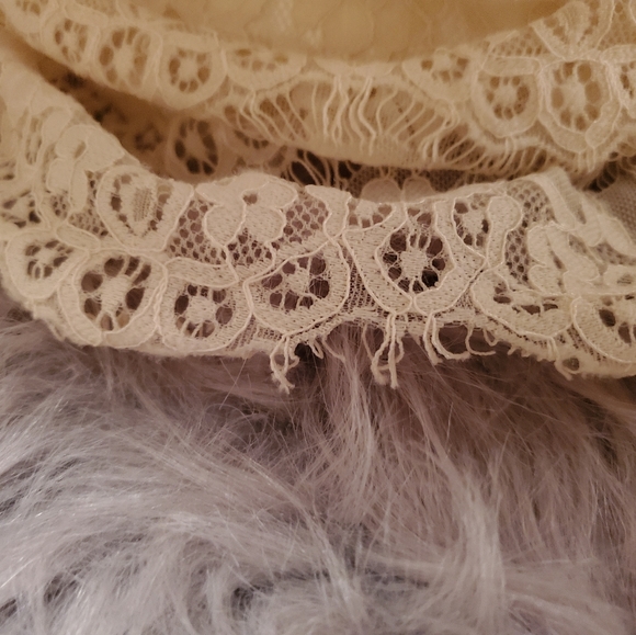 Cream Lace long sleeve blouse - Picture 5 of 5